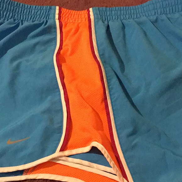 Nike Dry Fit Workout Shorts - Size Large - Picture 7 of 8